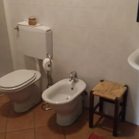 Agriturismo Le Viole Affittacamere Barolo Esterno foto