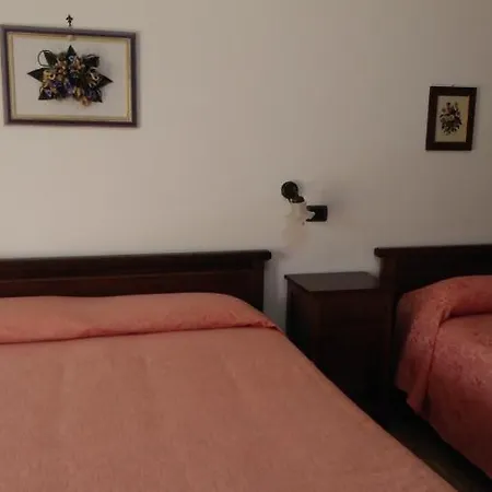 Agriturismo Le Viole Affittacamere Barolo Esterno foto