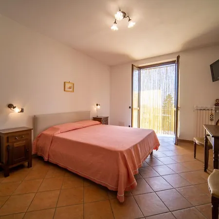 Agriturismo Le Viole Affittacamere Barolo Esterno foto